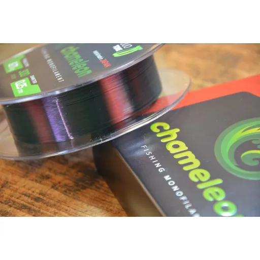 Carp Expert Chameleon Shiny 0,20 mm 300 m 5,22 kg sötétzöld monofil főzsinór
