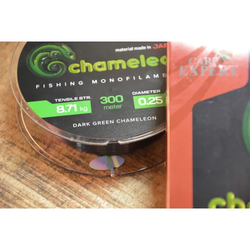 Carp Expert Chameleon Shiny 0,20 mm 300 m 5,22 kg sötétzöld monofil főzsinór