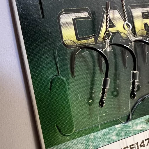 Hayabusa Iseama Carp feeder Spear 12-es előkötött horog 6 db/csomag