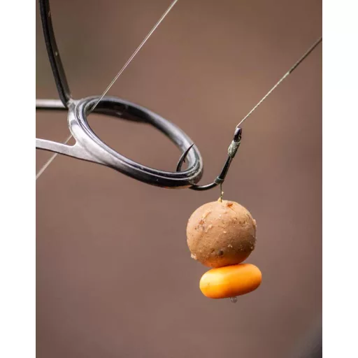 Fox Carp Ready Rigs x 3 Wide Gape 25 lb 4-es előkötött horog