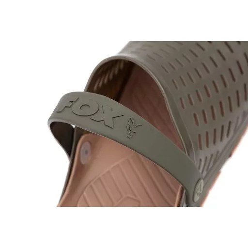 Fox khaki 44 papucs