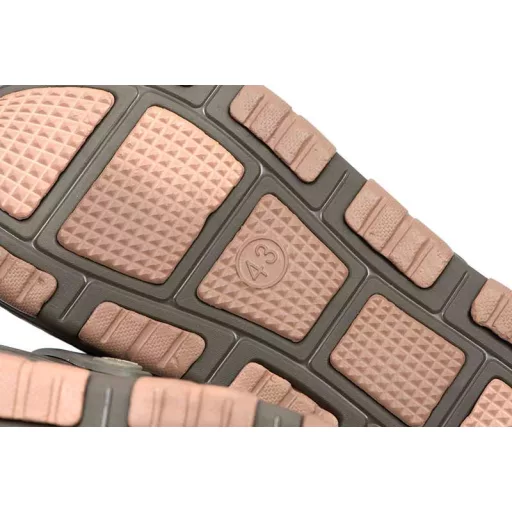 Fox khaki 44 papucs