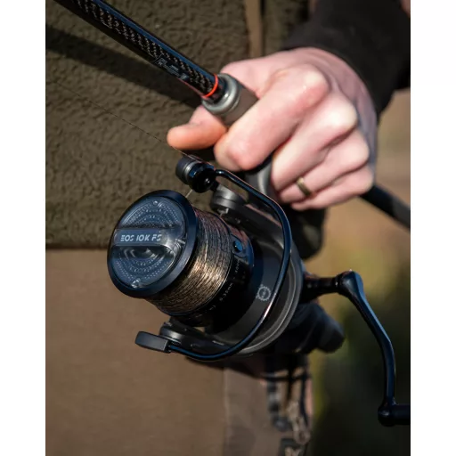 Fox EOS FS 10000 nyeletőfékes orsó