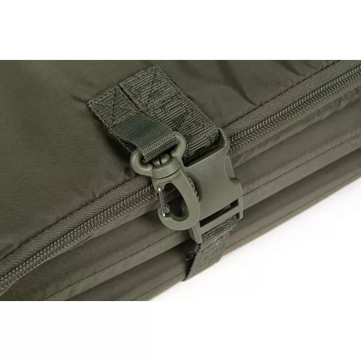 Fox Rage Predator Roll Mat 130 × 98 cm feltekerhető horogszabadító matrac