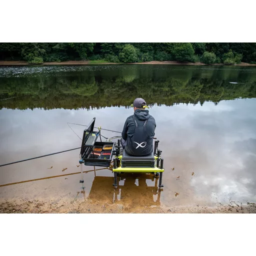 Matrix Pro Feeder 62 × 42 × 13 cm fedeles oldaltálca