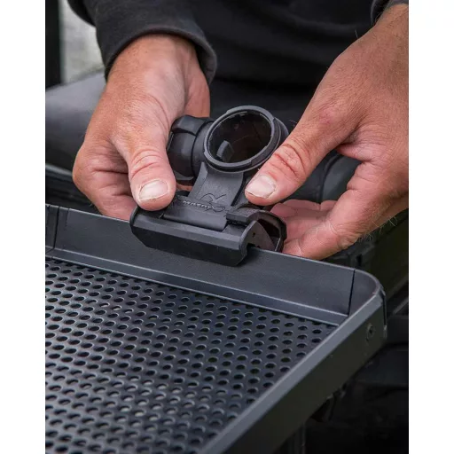 Matrix Folding Side Tray lábrögzítő bilincs