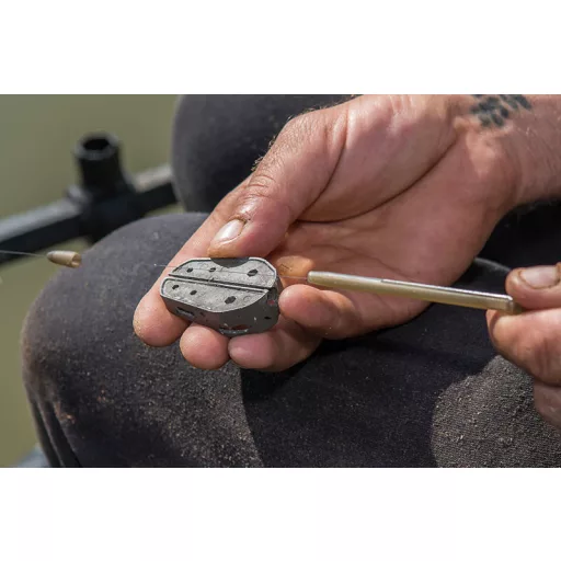 Matrix Inline Maggot Feeder csontikosár L 40 g áttetsző khaki