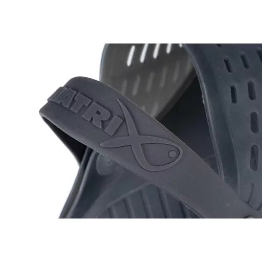 Matrix 42 papucs