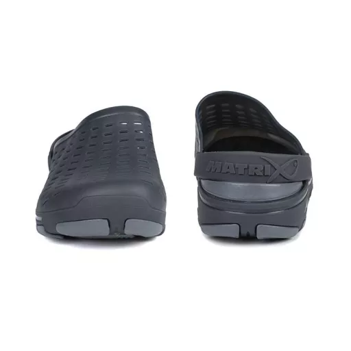Matrix 44 papucs