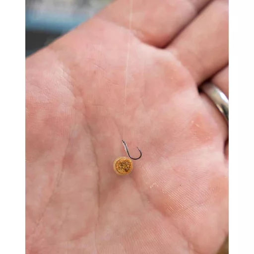 Matrix X5 F1 Pellet Rigger 16-os füles szakáll nélküli horog