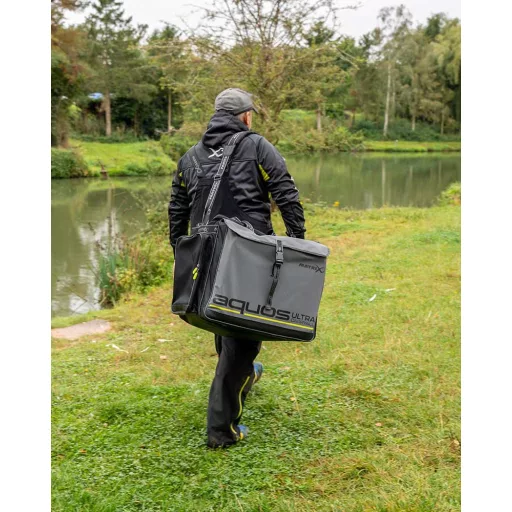 Matrix Aquos Ultra párnázott horgásztáska