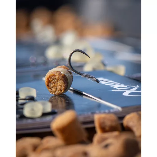 Matrix X6 Carp Pellet Rigger 14-es 0,18 mm 10 cm csaligyűrűs előkötött horog