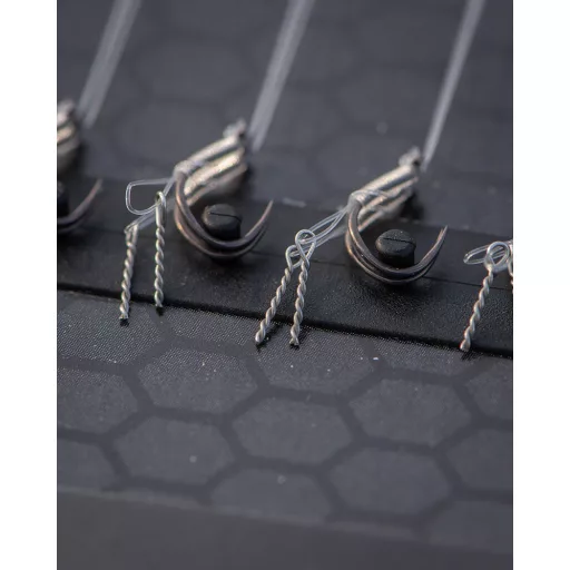 Matrix X7 Carp Method 14-es 0,23 mm 10 cm csalitüskés előkötött horog