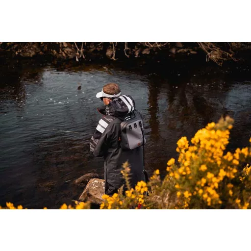 Fox Rage Pro Series Waterproof mellkasi pergetőtáska