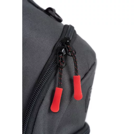 Fox Rage Single Strap párnázott hátizsák 26 × 10 × 42 cm