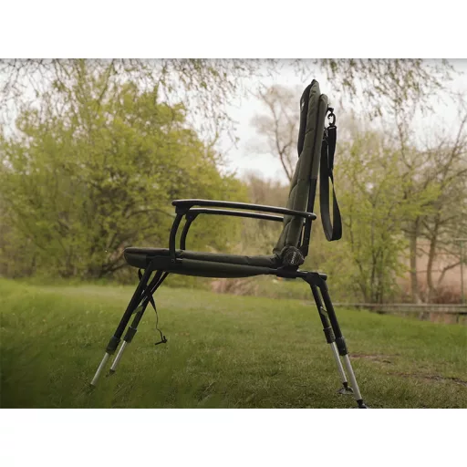 Delphin GrandX horgászszék kb. 150 kg