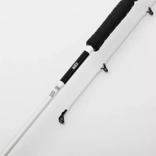 MADCAT White Deluxe 320 cm 150–350 g harcsázó horgászbot