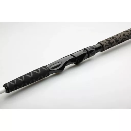 MADCAT White Clonk Teaser 180 cm 100–150 g harcsázó horgászbot