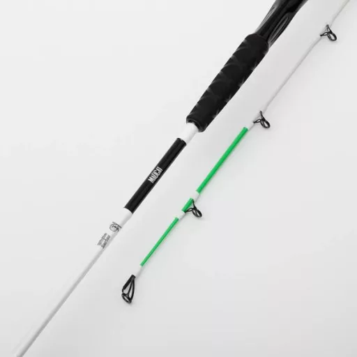 MADCAT White Clonk Teaser 210 cm 150–200 g harcsázó horgászbot