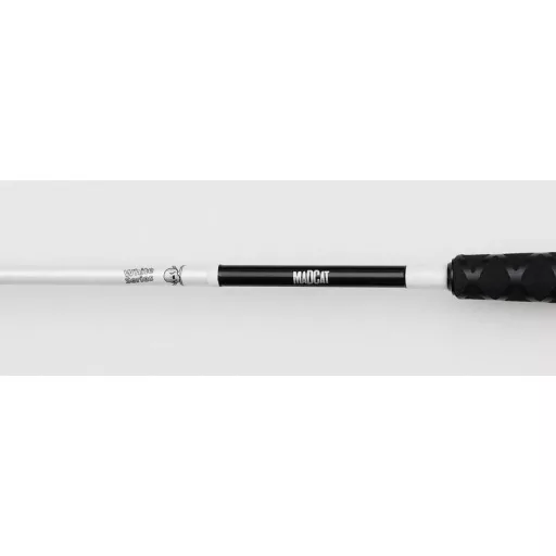 MADCAT White Clonk Teaser 210 cm 150–200 g harcsázó horgászbot