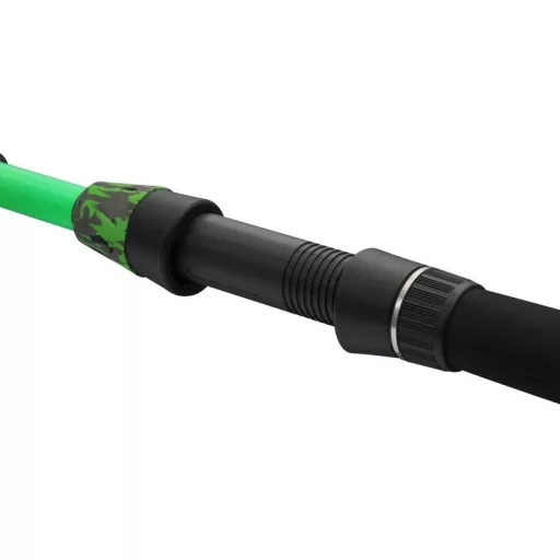 MADCAT Uv Series Deluxe 320 cm 100–250 g 2 részes harcsázó horgászbot