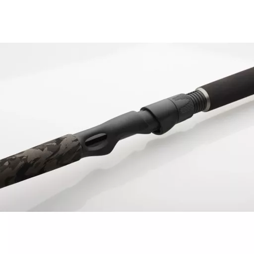 MADCAT Black Spin 240 cm 40–150 g 2 részes harcsázó horgászbot