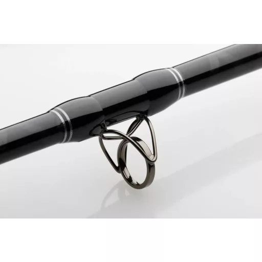 MADCAT Black Heavy Duty 240 cm 200–300 g 2 részes harcsázó horgászbot