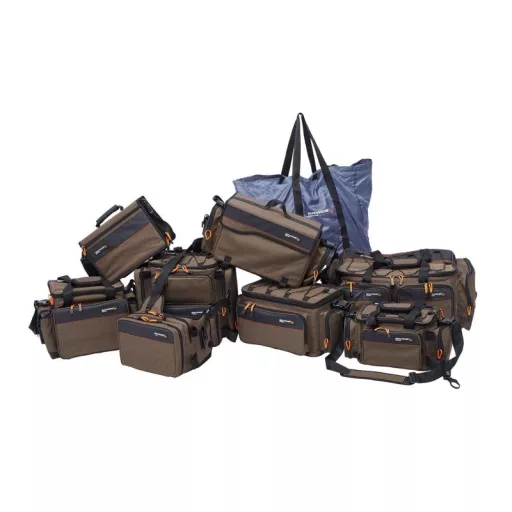 Savage Gear Specialist 3 dobozzal hátizsák 40 × 38 × 23 cm