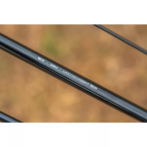 Preston Monster Xtreme Distance Feeder 450 cm 220 g 3 részes feeder horgászbot