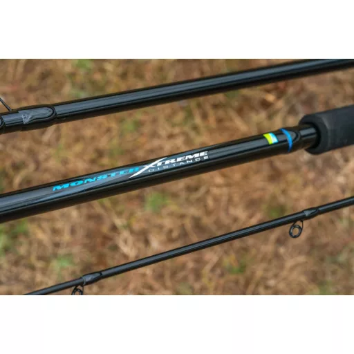 Preston Monster Xtreme Distance Feeder 450 cm 220 g 3 részes feeder horgászbot