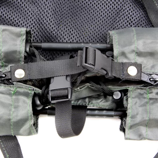 Carp Academy Mérlegelő szák lebegő 120 × 65 cm zöld / fekete mérlegelő zsák