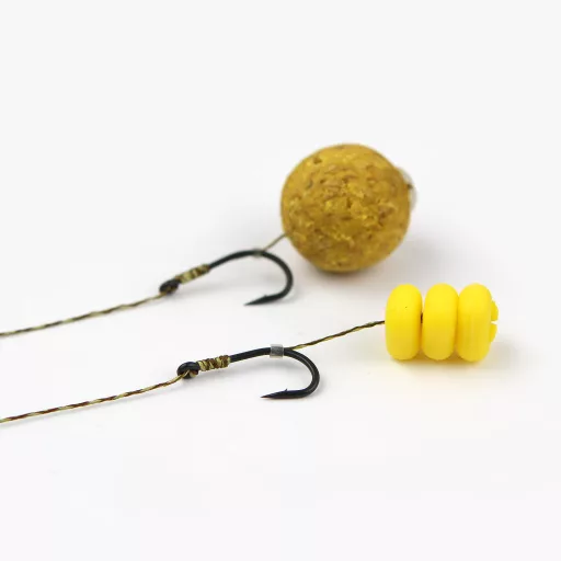 Carp Academy Basic Super 8-as 25 cm fekete szakállas előkötött horog 2 db/csomag