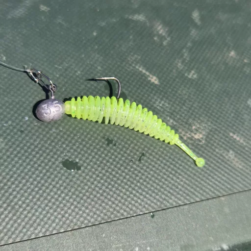 Reiva Tiny Worm kék Shiner 6 cm 1,1 g 6 db/csomag lágy műcsali